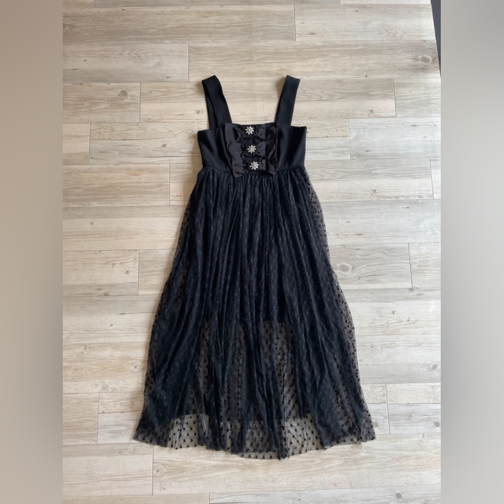 Elegant Black Sleeveless Dress